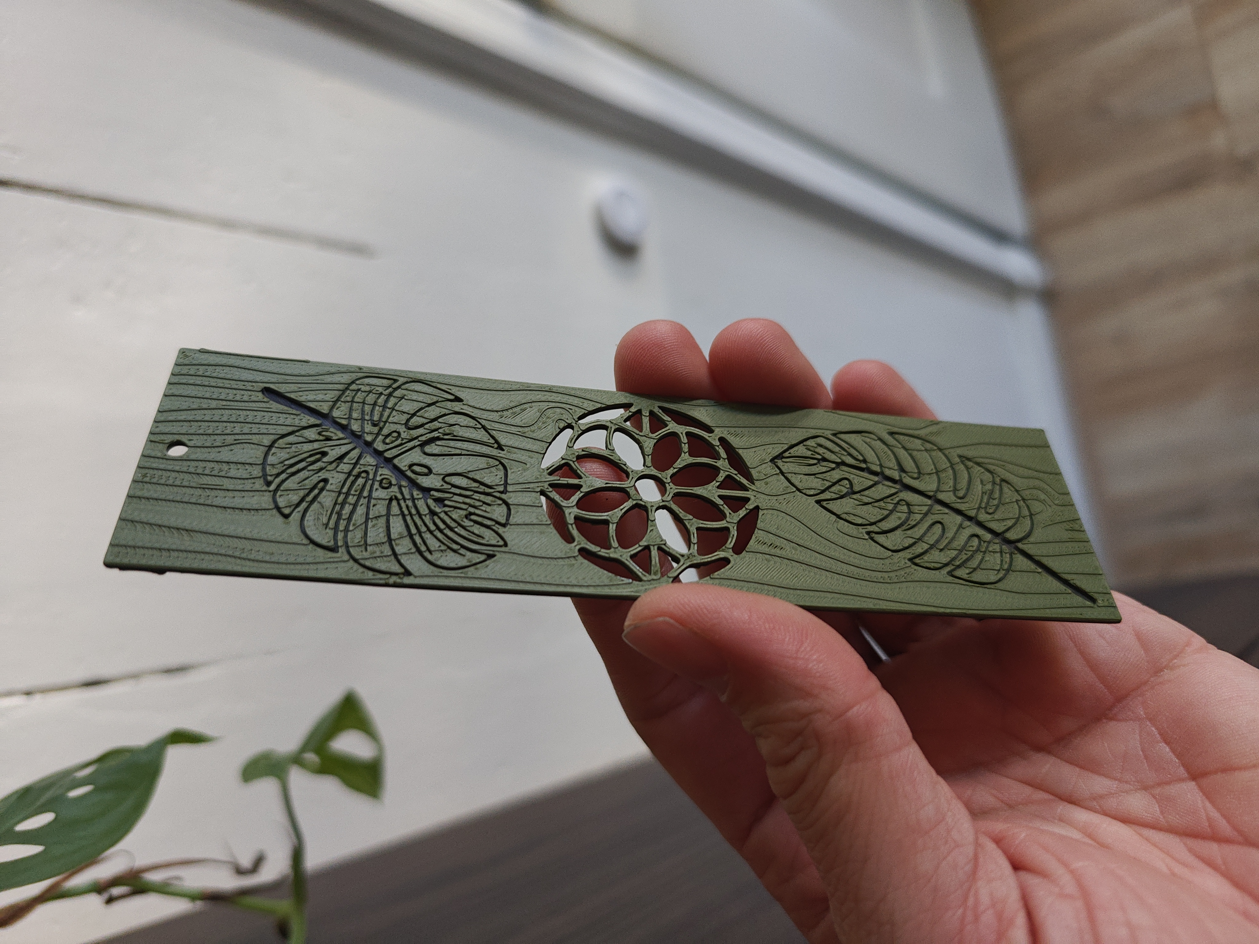 Bookmark - Monstera Deluxe Series - Green - 2026-02-14-15-26-57-158.jpg