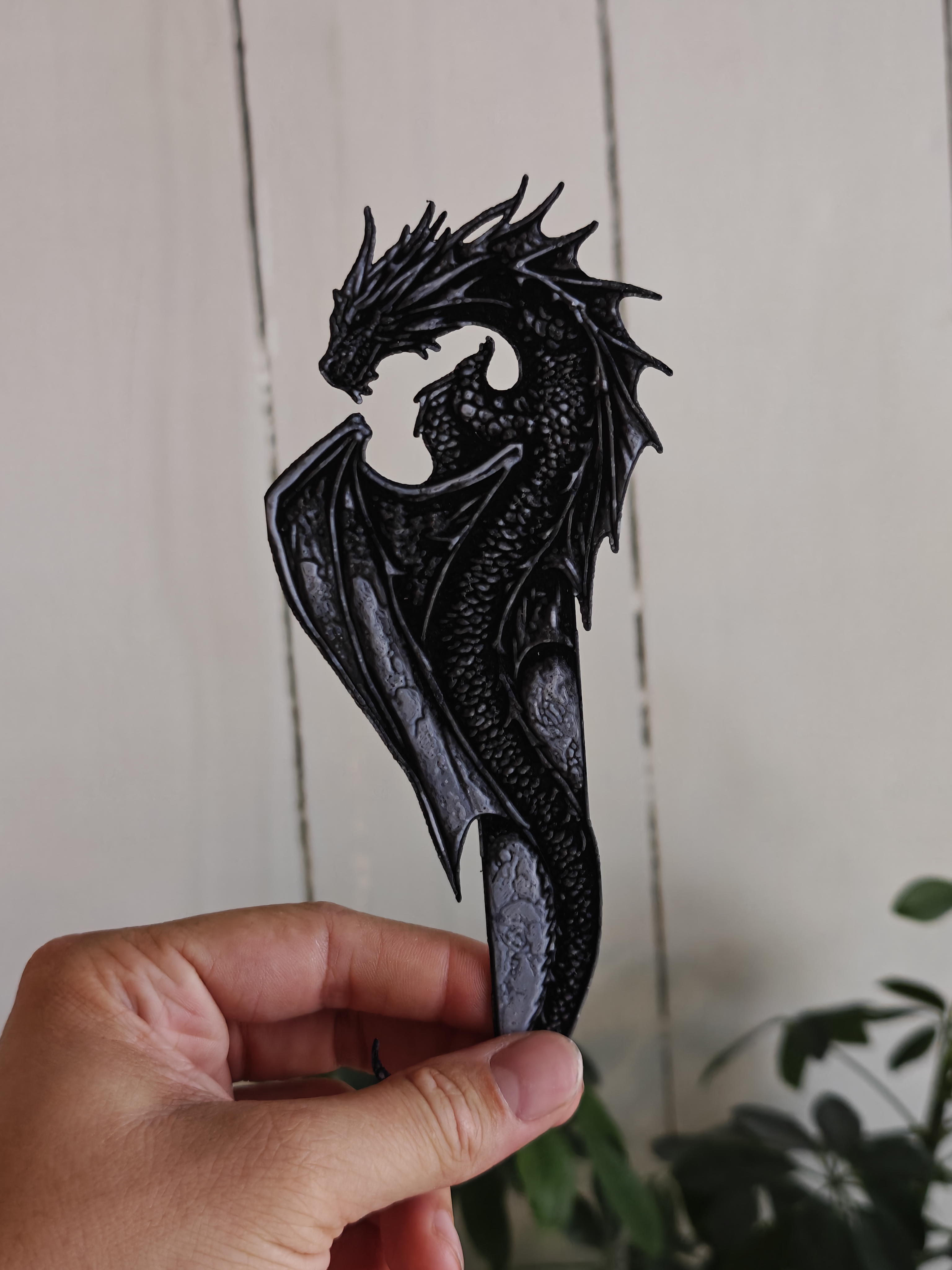 Bookmark - Wyvern v1 - (Eryone Grey) - r6wk7z - IMG20250622124715.jpg