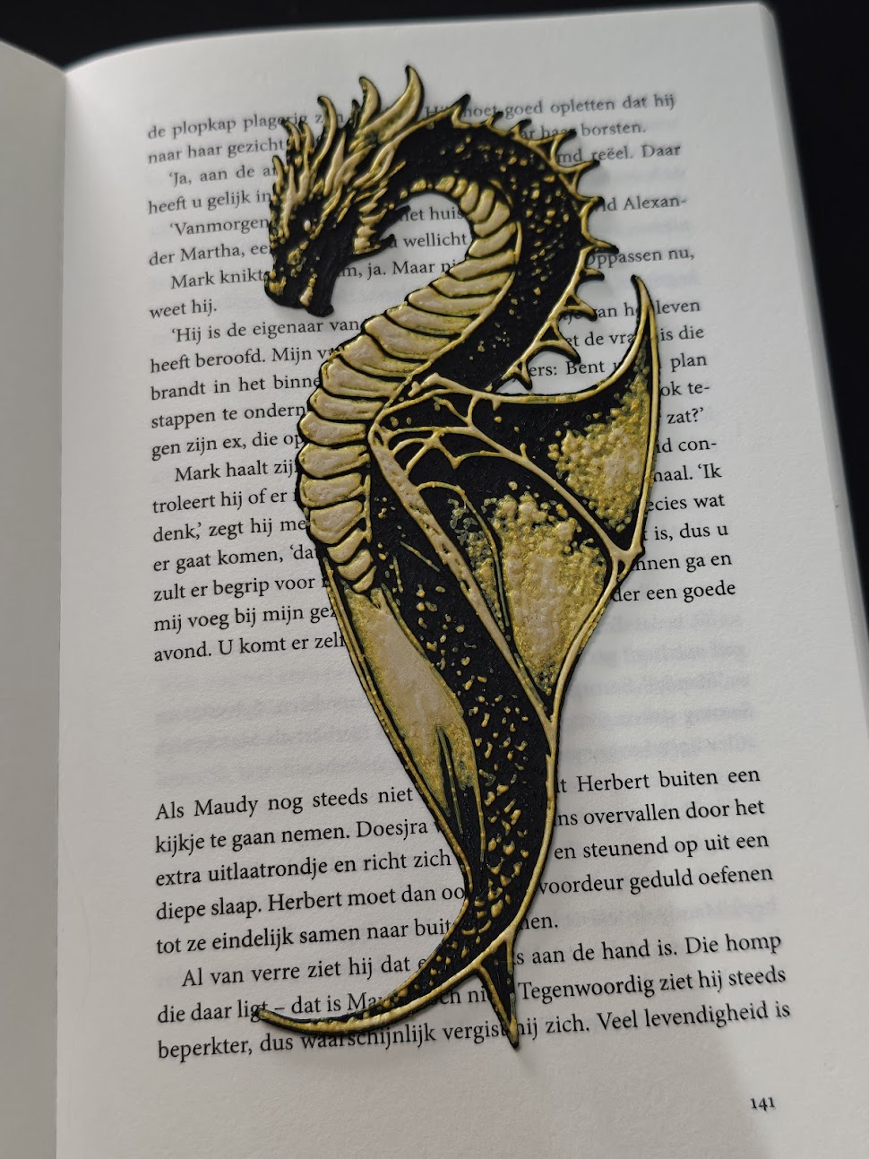 Bookmark - Wyvern v2 - (Golden-White) - r7x9p2 - IMG20250605180732.jpg