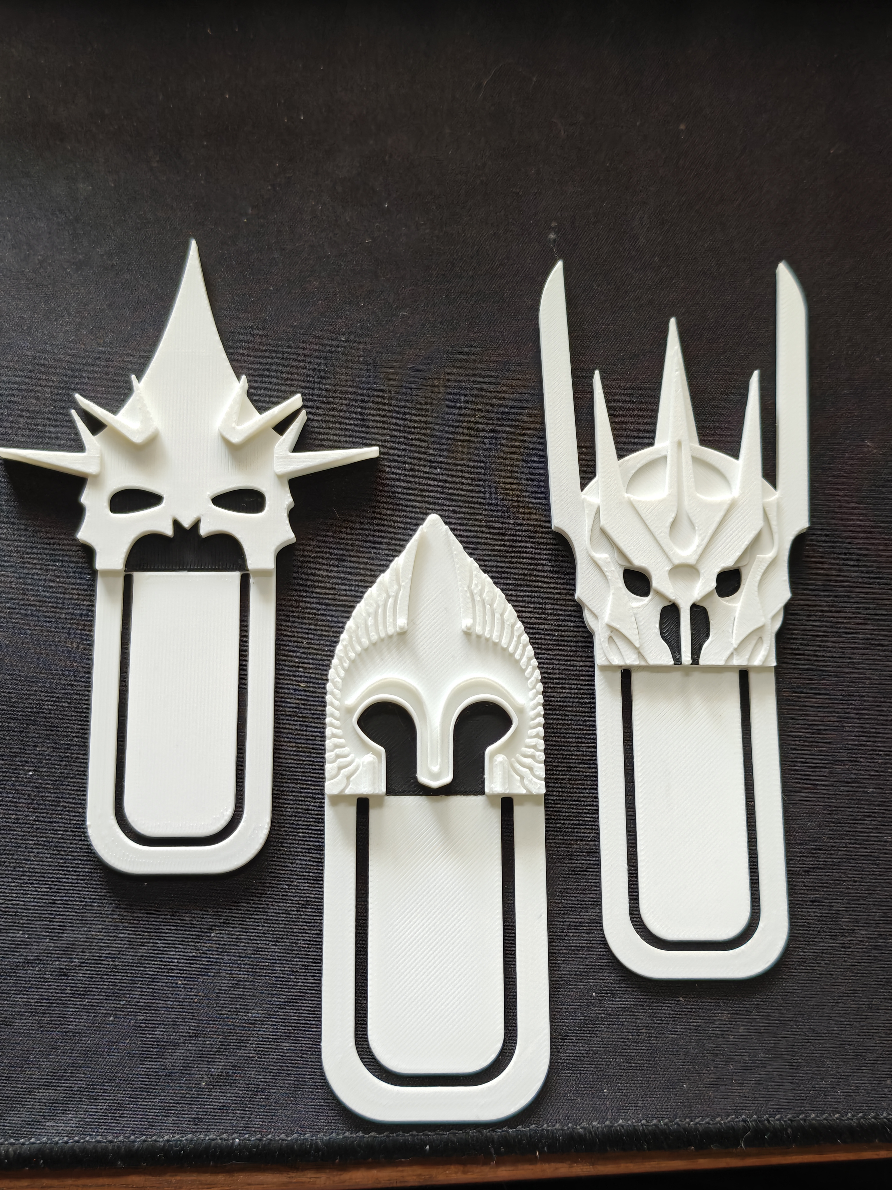 Set of 3 bookmarks - LOTR Helmets - (Matte White) - r7g9q2 - IMG20250627162206.jpg