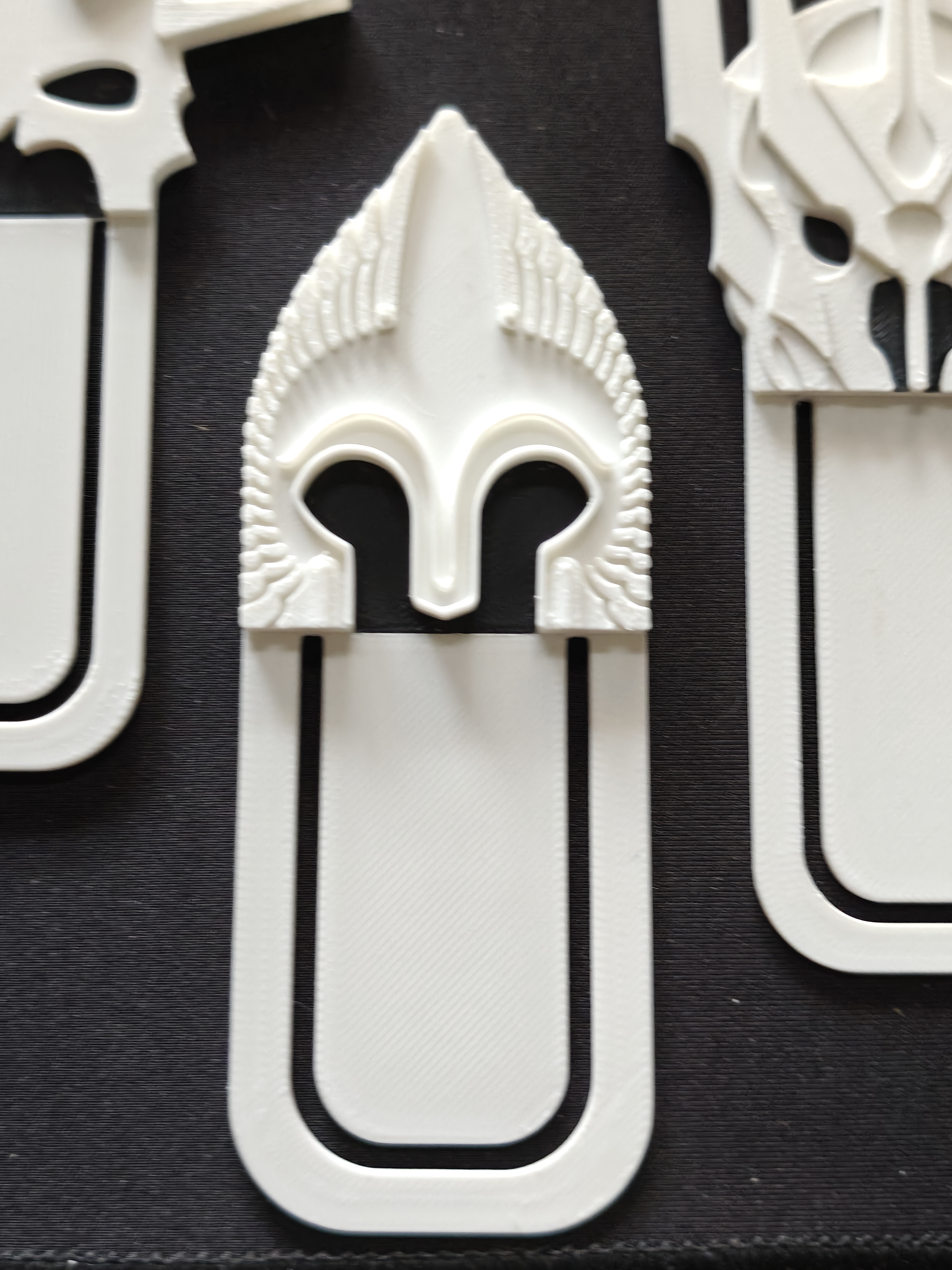 Set of 3 bookmarks - LOTR Helmets - (Matte White) - r7g9q2 - IMG20250627162213.jpg