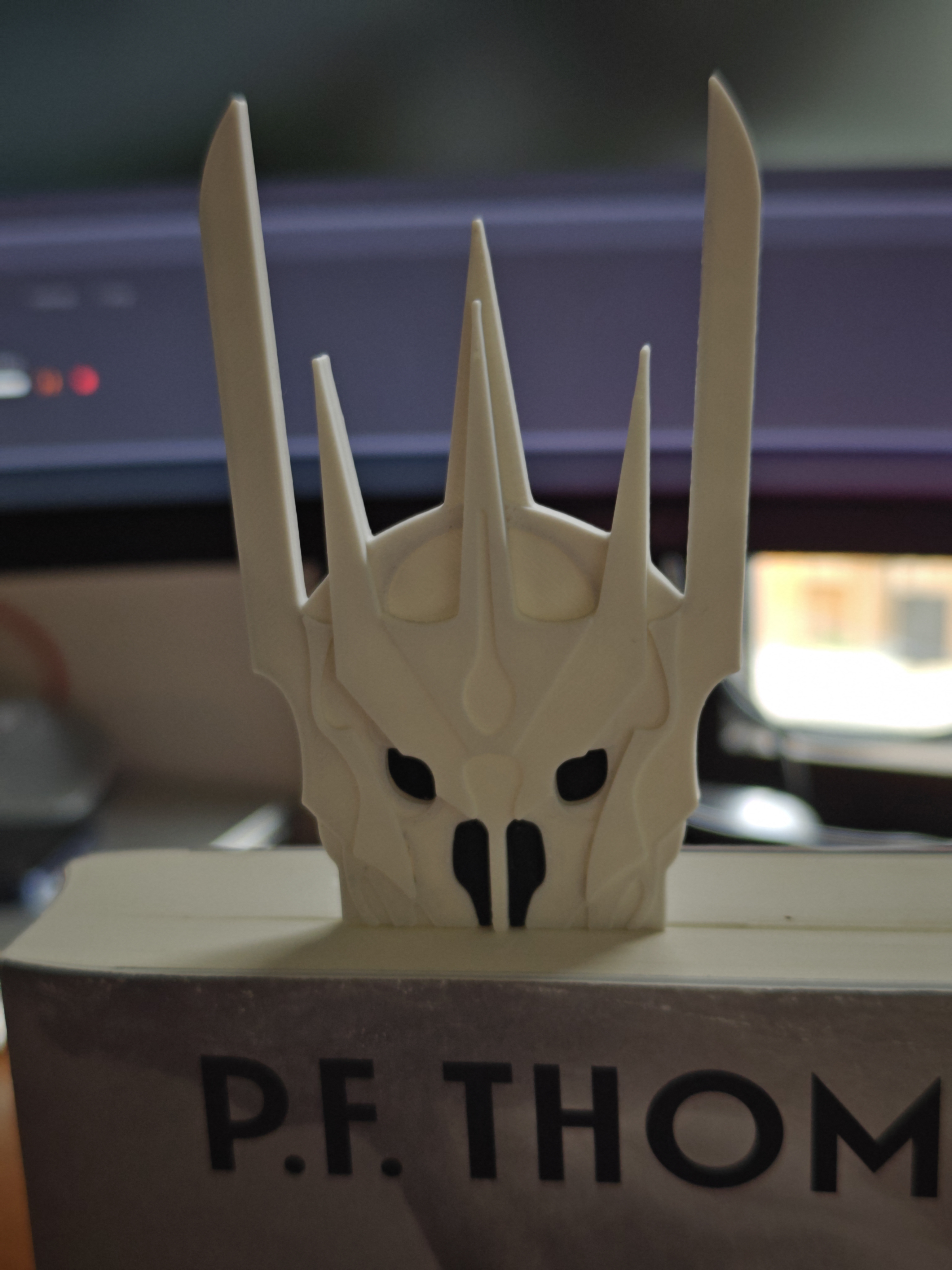 Set of 3 bookmarks - LOTR Helmets - (Matte White) - r7g9q2 - IMG20250627162601.jpg