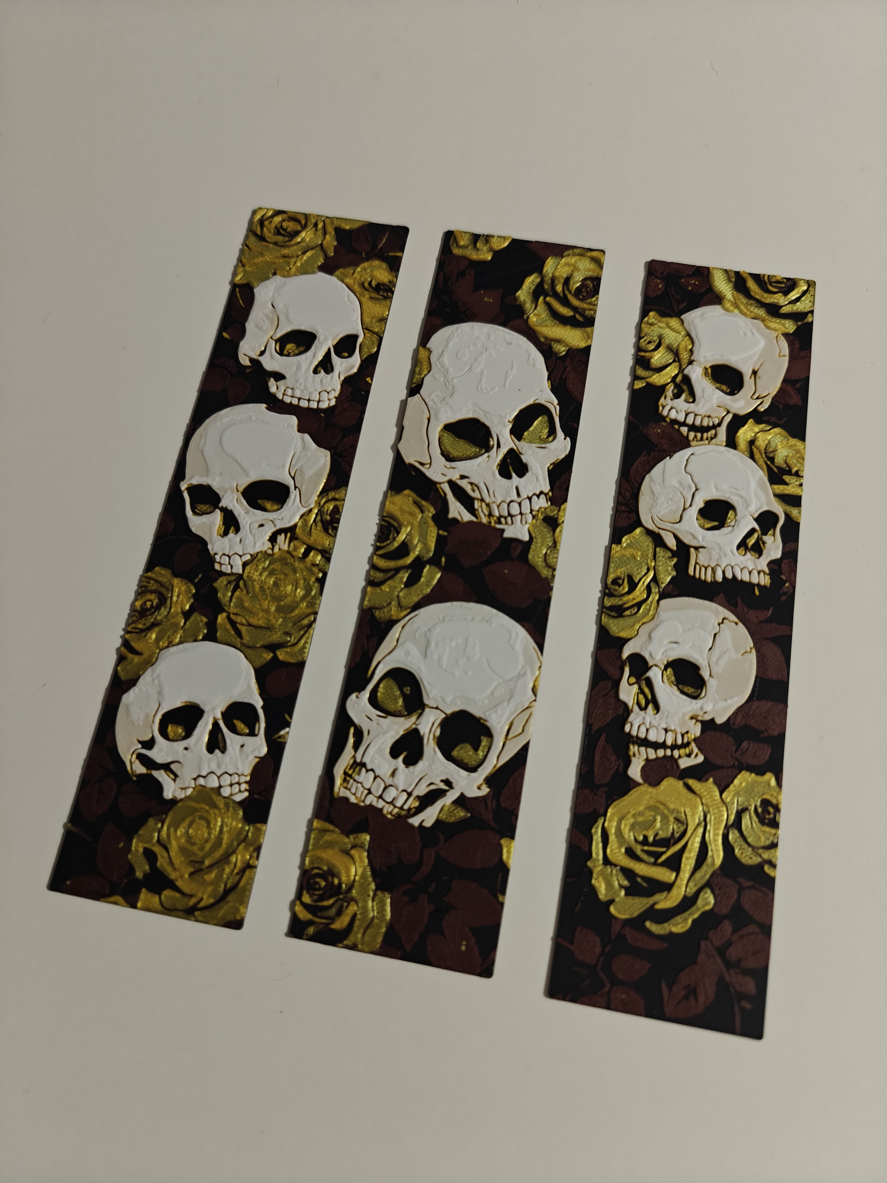 Set van 3 Boekenleggers - Skull en roses - (gold-red-ruby-black-white) - 72xw9s - IMG20250417220631.jpg